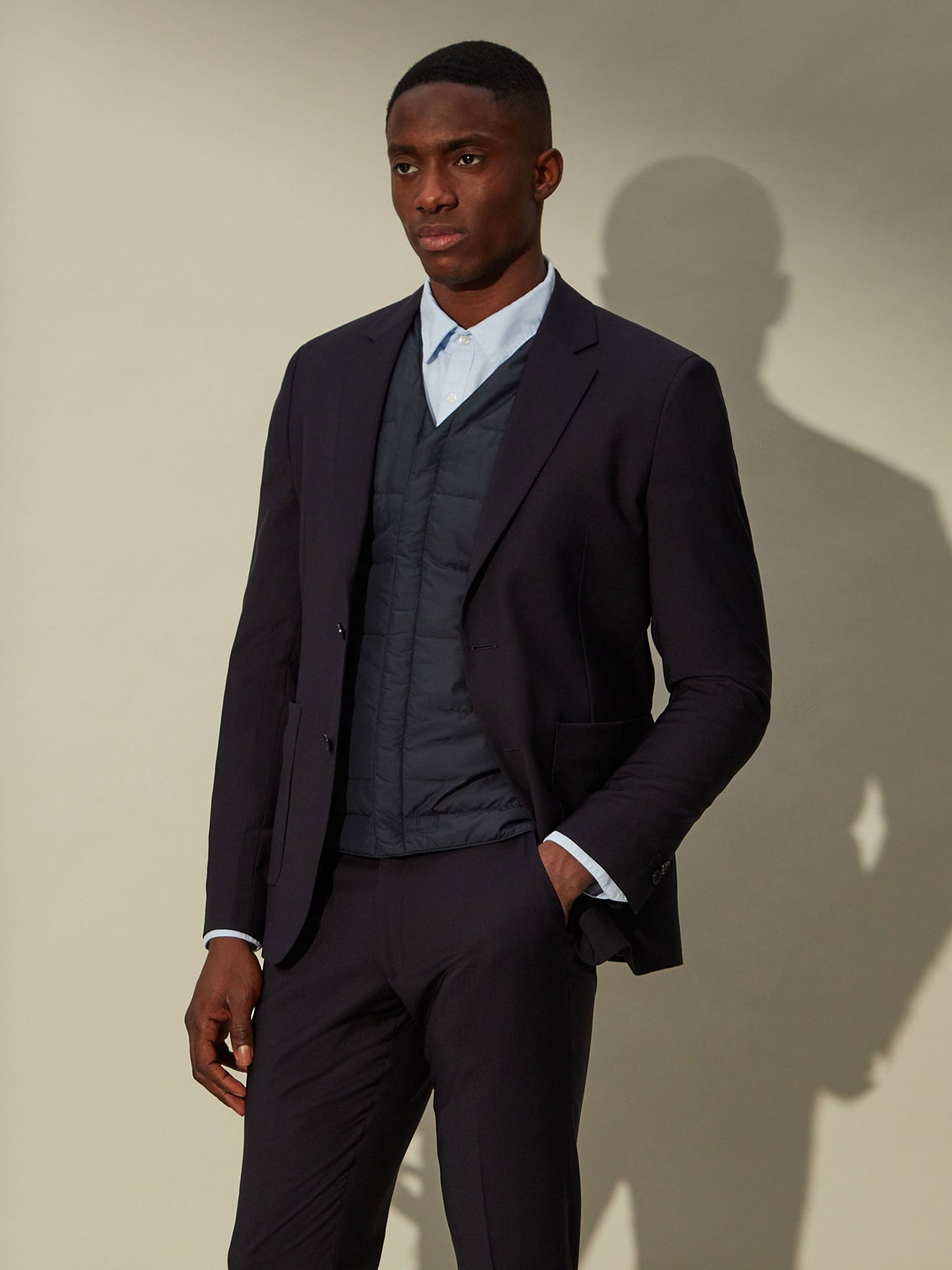 Experience the Comfort and Versatility of this Blue Gilet for Men - Perfect for Any Occasion