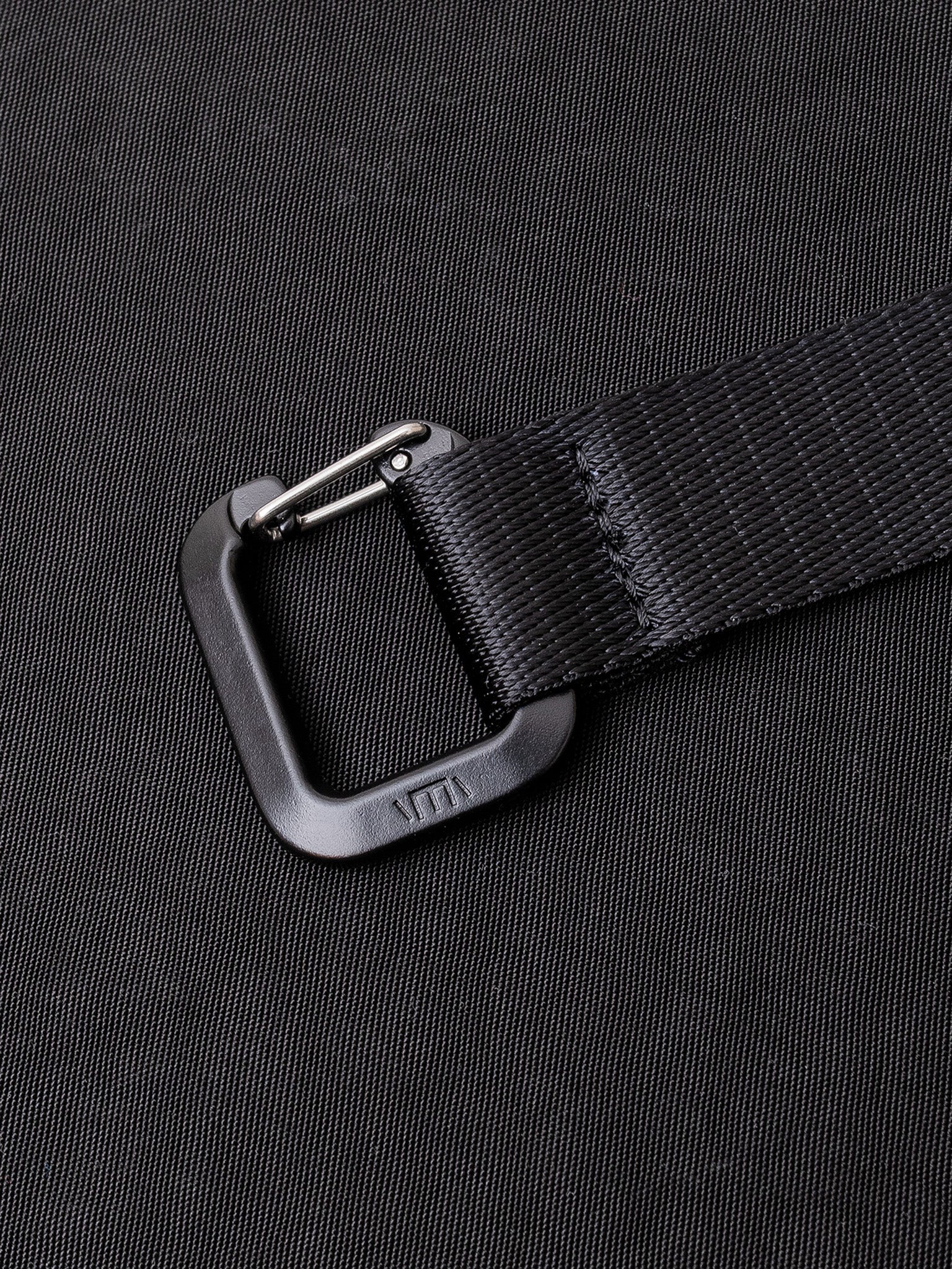 Shoulder straps for backpack with quick-release buckles