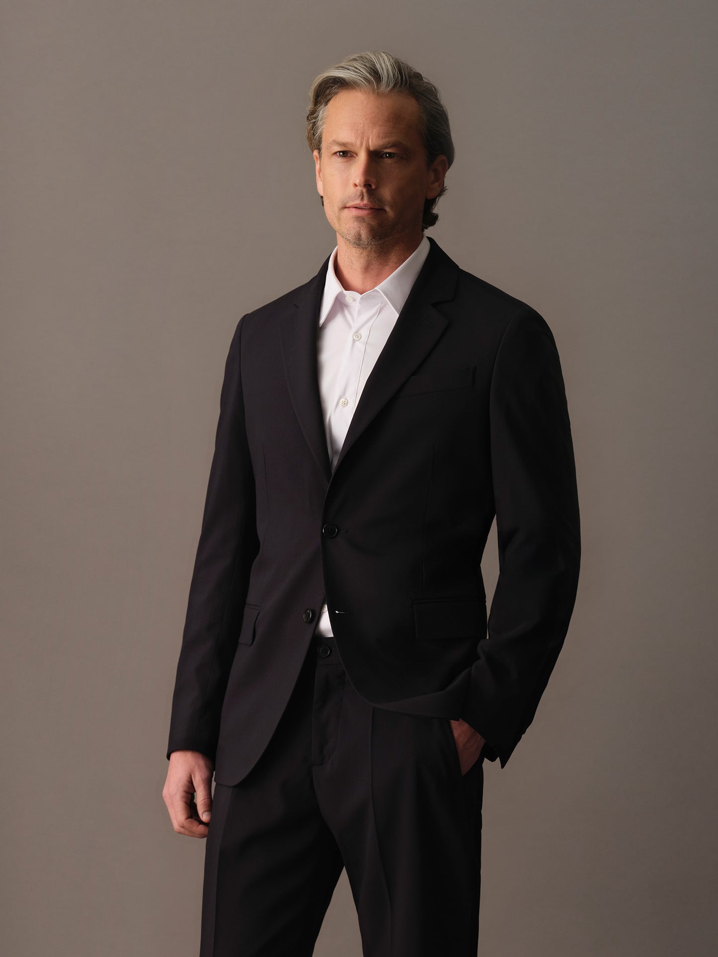 Émigré C-Suite All-Season Blazer