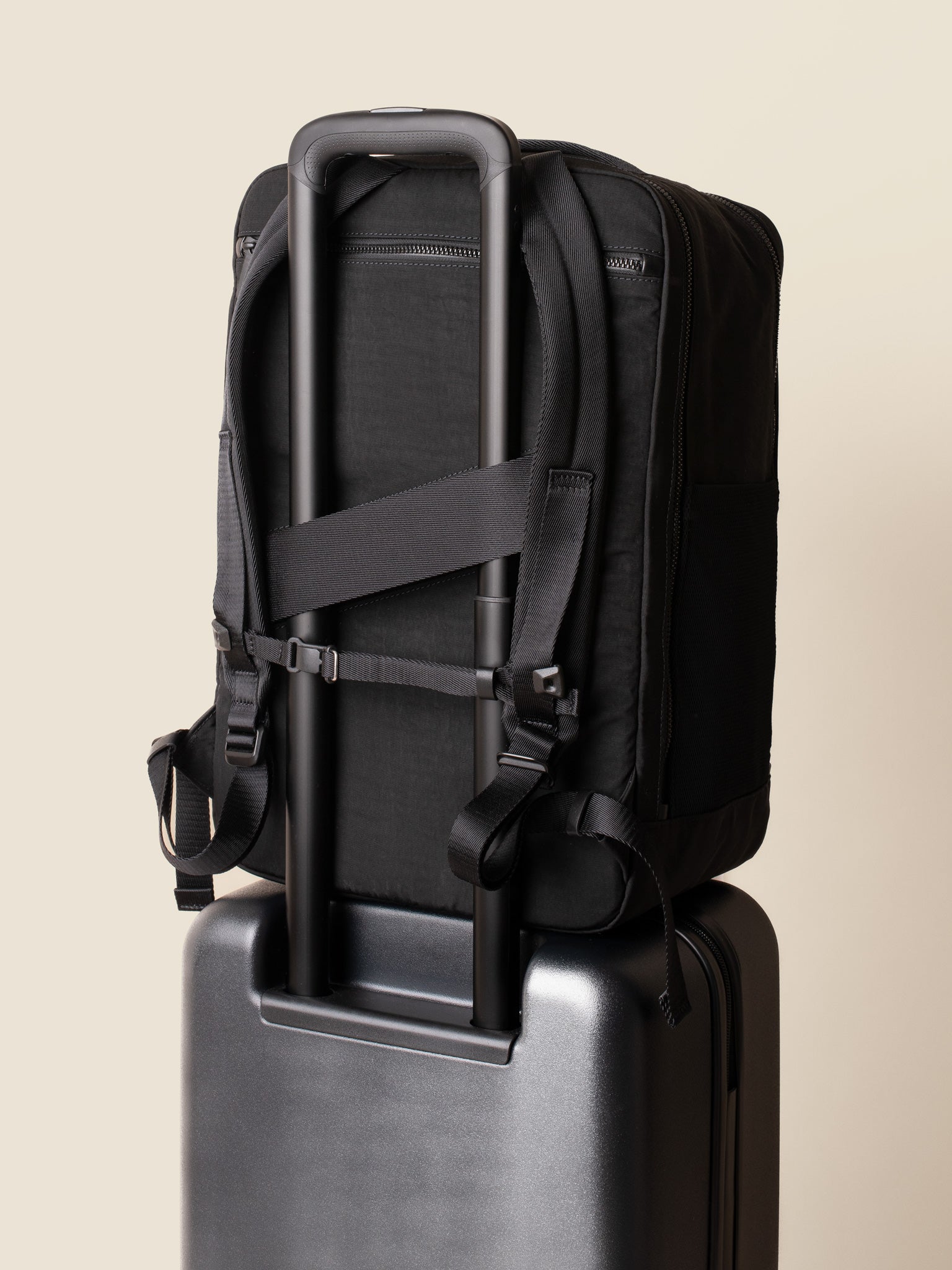 Active Backpack | Travel Backpack for Men | Émigré