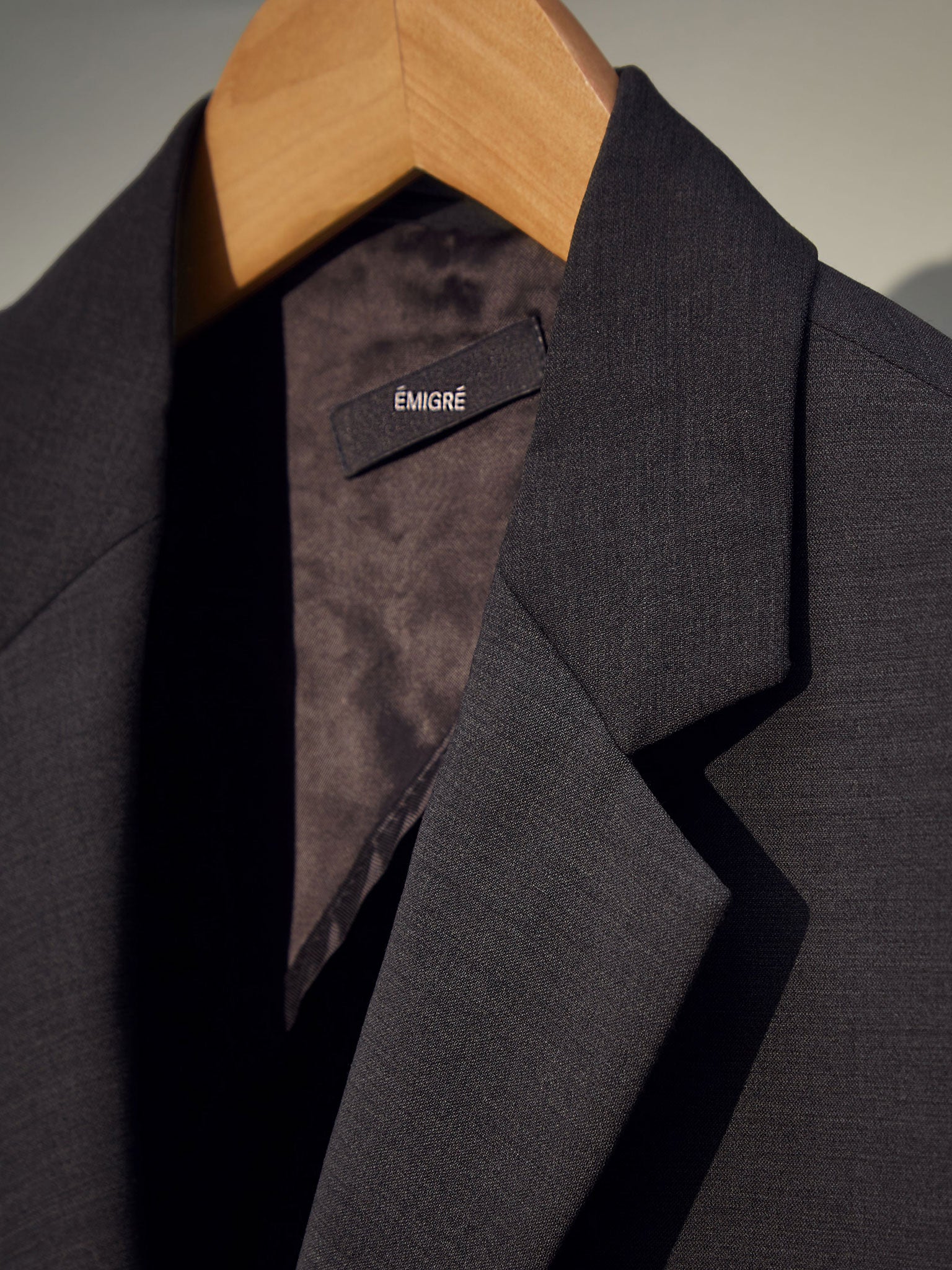 Sleek and modern men's grey blazer, perfect for travel 
