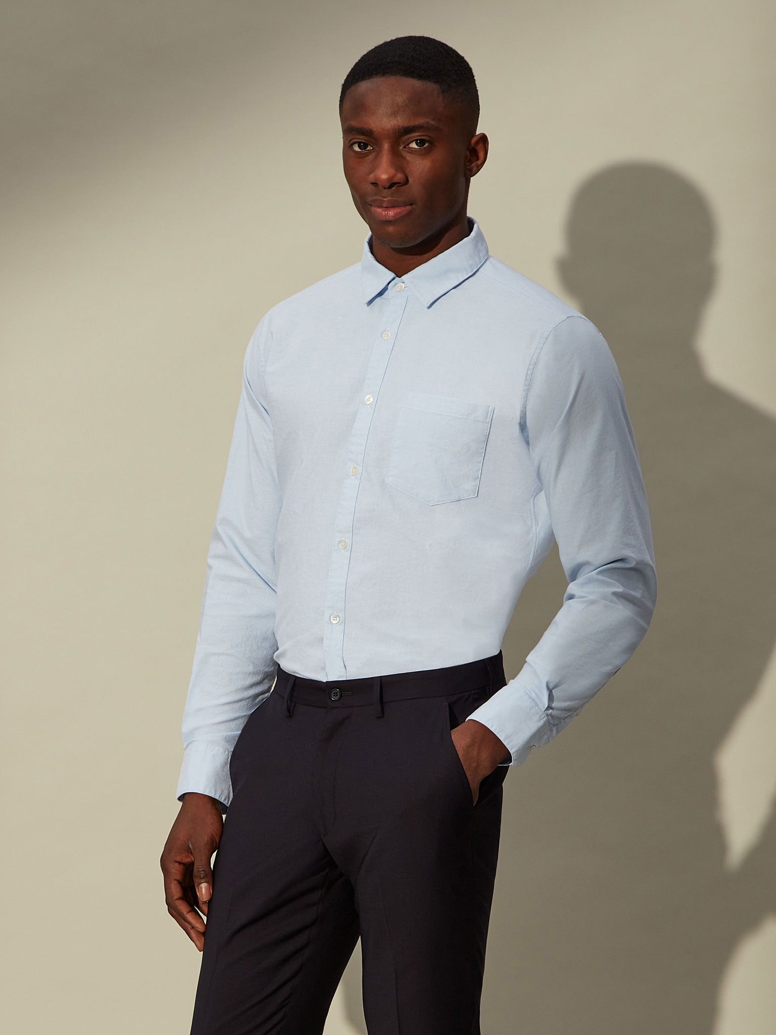 Men's blue long-sleeved Oxford shirt