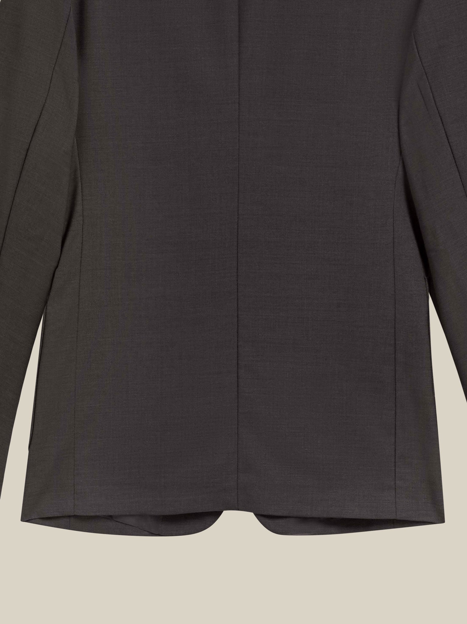 Tailored men's grey wool blazer with slim fit and center vent